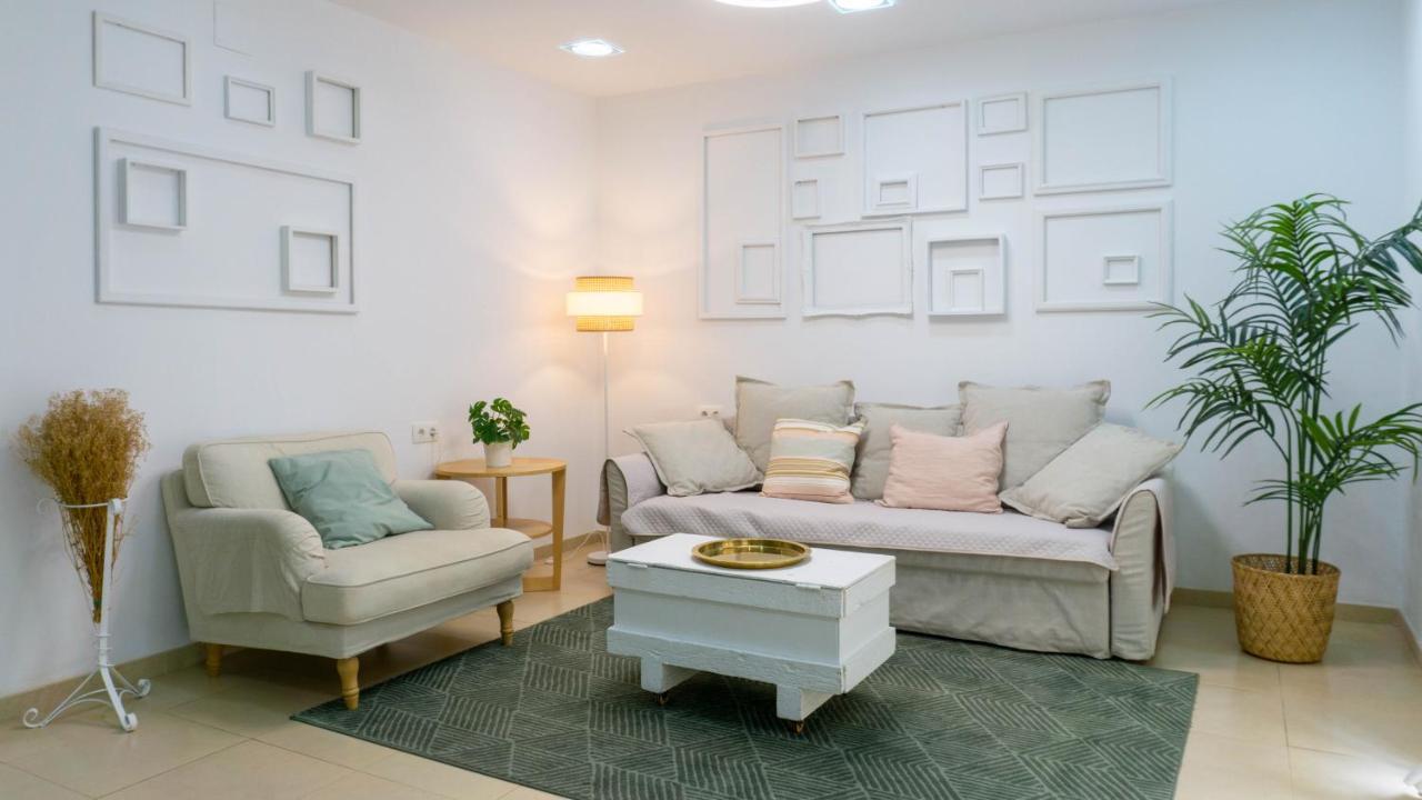 Apartment Caleta Beach Málaga Eksteriør bilde