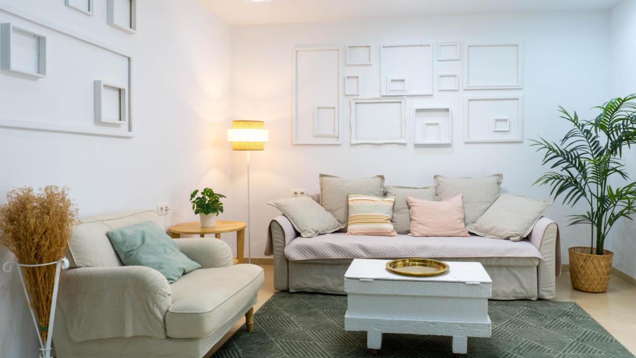 Apartment Caleta Beach Málaga Eksteriør bilde