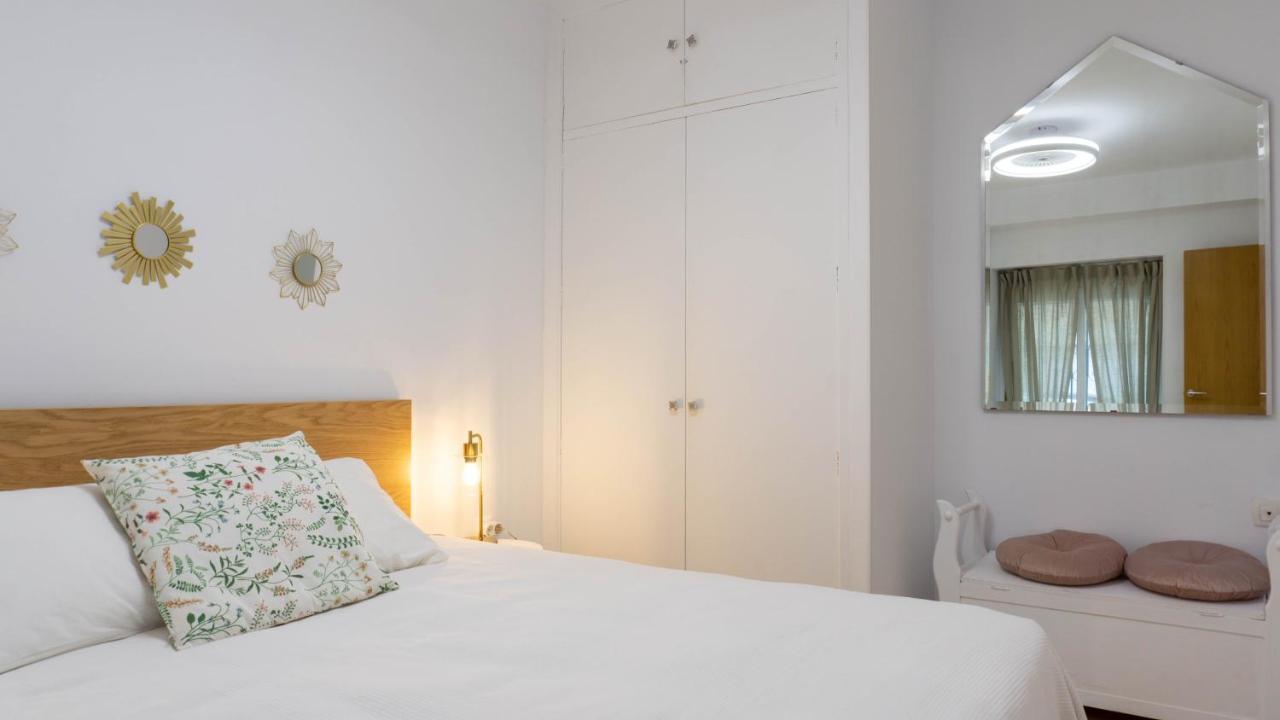 Apartment Caleta Beach Málaga Eksteriør bilde